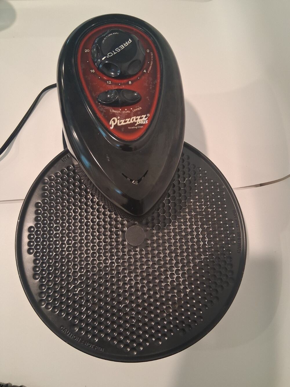Presto Pizzazz Plus Rotating Countertop Pizza Oven Maker Model 03430 Black Used